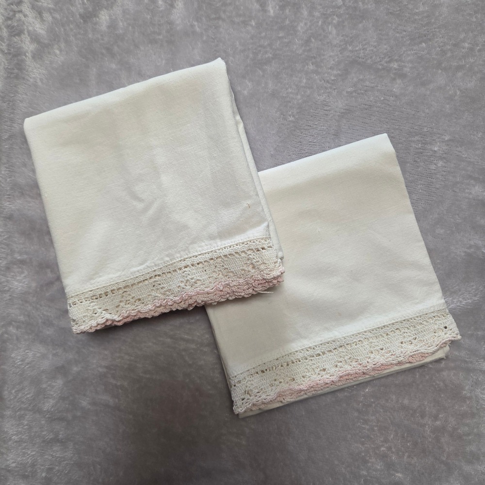 Vtg Lace Trim Pink White Cotton Pillowcase Set of 2 Cottagecore Farmhouse 15x23
